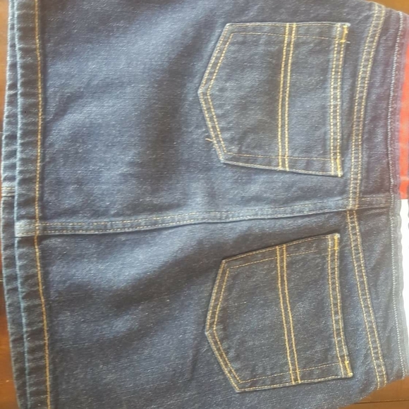 Tommy Hilfiger girls denim skirt size 14. - Picture 4 of 6